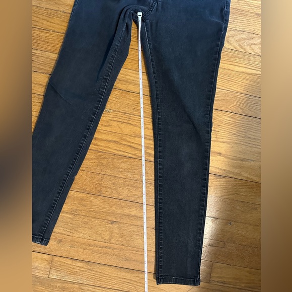 Banana Republic Skinny Fit Jeans - Picture 6 of 6